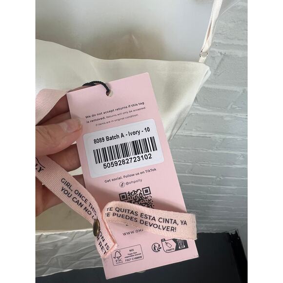 Oh Polly Women's Rialta Cut Out Satin Mini Dress Sleeveless in Ivory Size 6 NWT - Picture 8 of 10